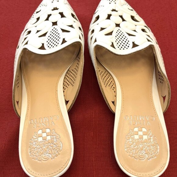 Women's Vince Camuto Meekel White Pointed Toe Flats Size 7 - Picture 2 of 5